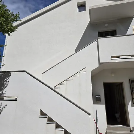 Apartament Manta *