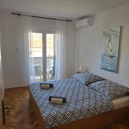 Manta Apartament Pag Town