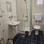 Manta Apartman Pag Town