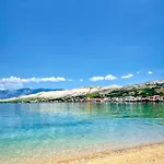 Manta Apartman Pag Town