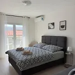 Manta Apartman *