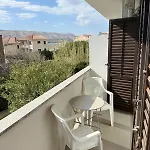 Manta Apartman Pag Town